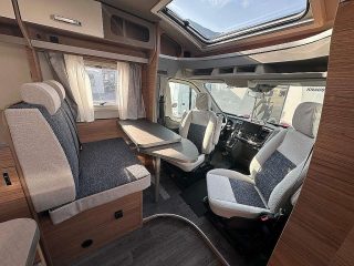 Weinsberg Sonstige Cara Loft Ford 550 MF Sonderpreis € 81.405,- , Listenpreis € 94.443,- , Exportpreis € 58.306,-