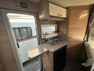 Weinsberg Sonstige Cara Loft Ford 550 MF Sonderpreis € 81.405,- , Listenpreis € 94.443,- , Exportpreis € 58.306,-