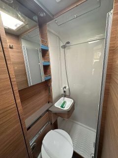 Weinsberg Sonstige Cara Loft Ford 550 MF Sonderpreis € 81.405,- , Listenpreis € 94.443,- , Exportpreis € 58.306,-