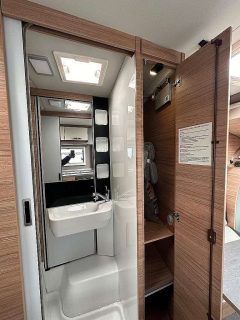 Weinsberg Sonstige X- Cursion Van 500 LT EDITON [PEPPER] Sonderpreis € 79.999,- , Listenpreis € 111.294,- , Exportpreis € 50000,-