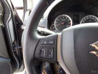 Suzuki Swift 1,2 DualJet 4WD Flash ALLRAD